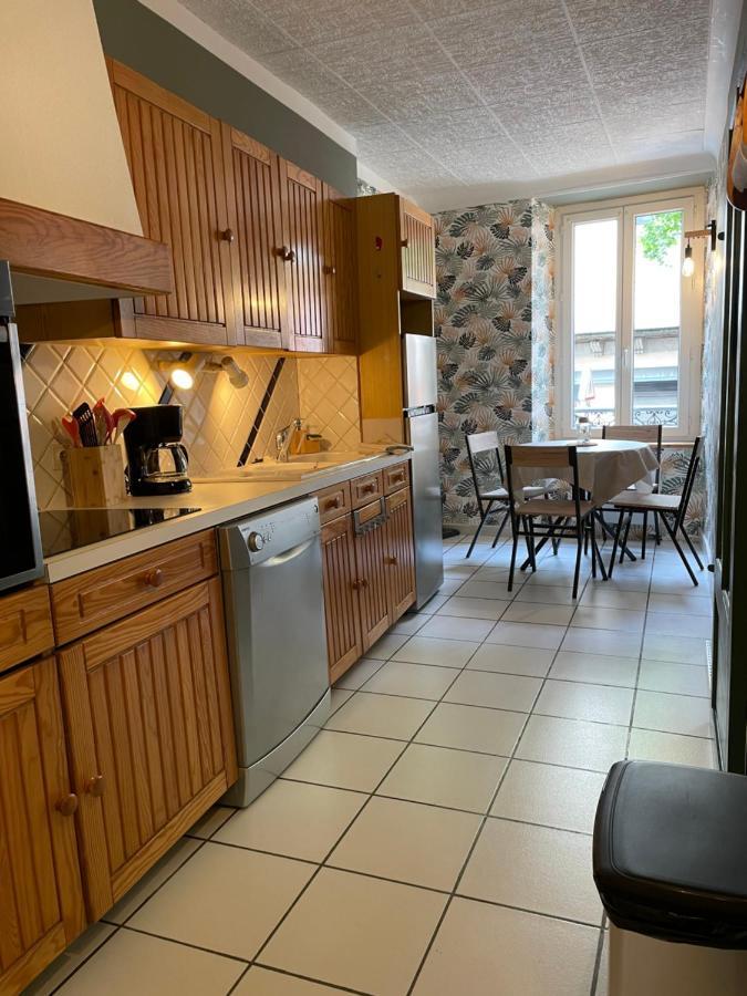 Appartamento T2 Plein Centre Au 1Er Etage Avec Parking Prive Millau Esterno foto