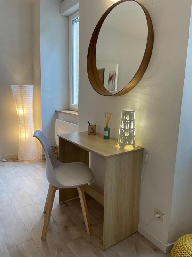 Appartamento T2 Plein Centre Au 1Er Etage Avec Parking Prive Millau Esterno foto
