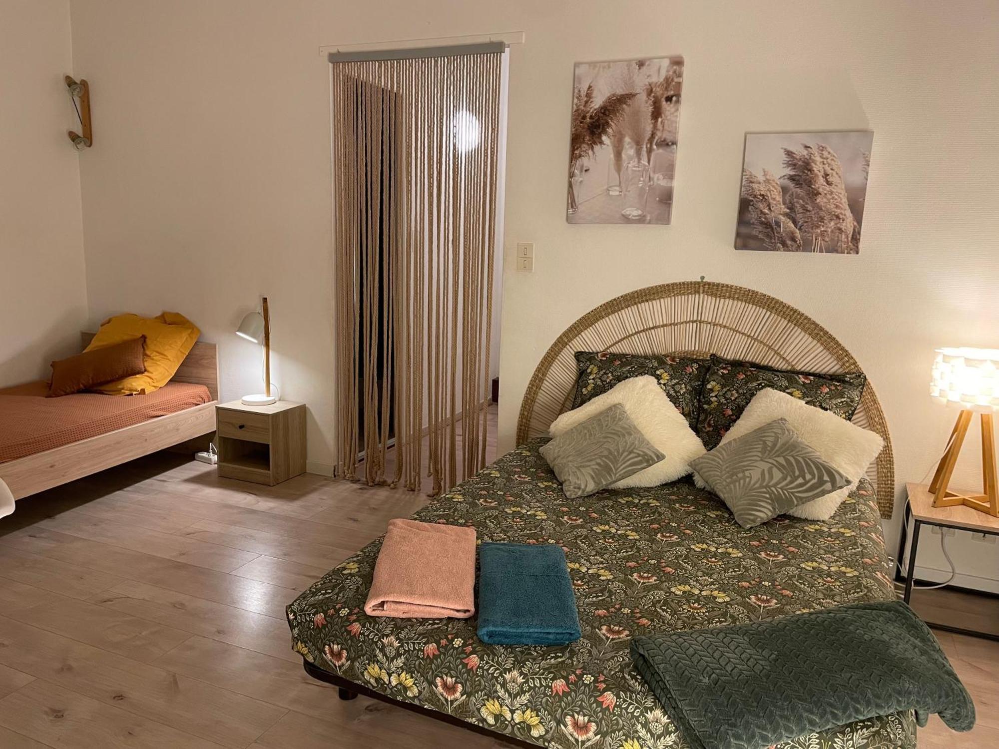 Appartamento T2 Plein Centre Au 1Er Etage Avec Parking Prive Millau Esterno foto